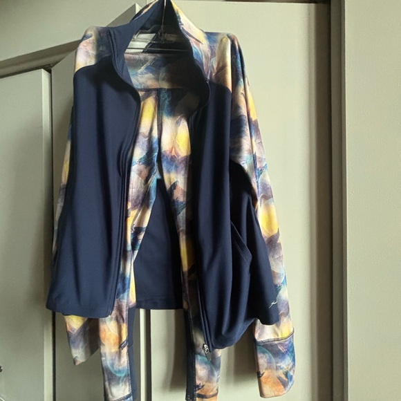 Gottex active wear , jacket and legging set - Picture 5 of 6